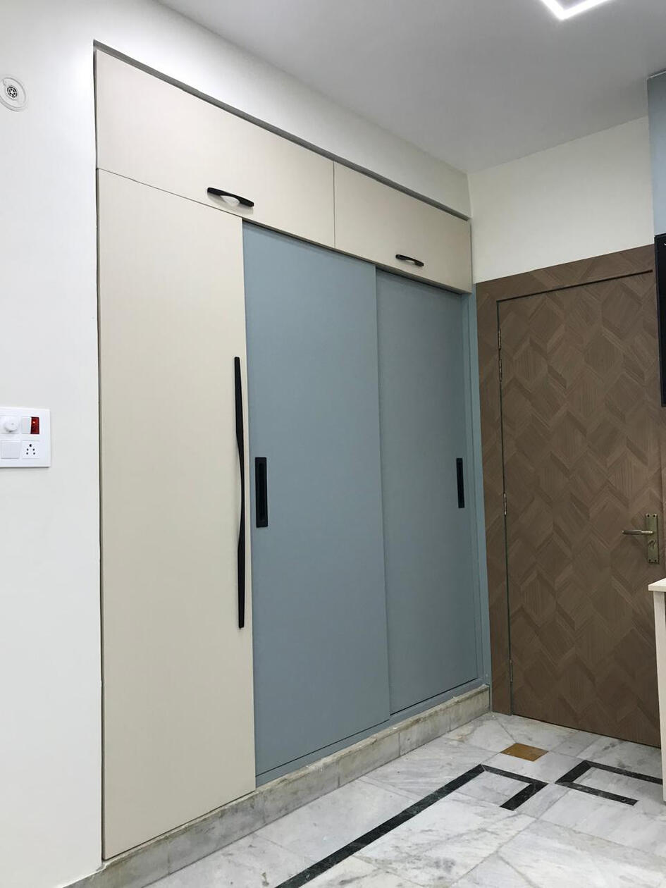 Sliding wardrobe design